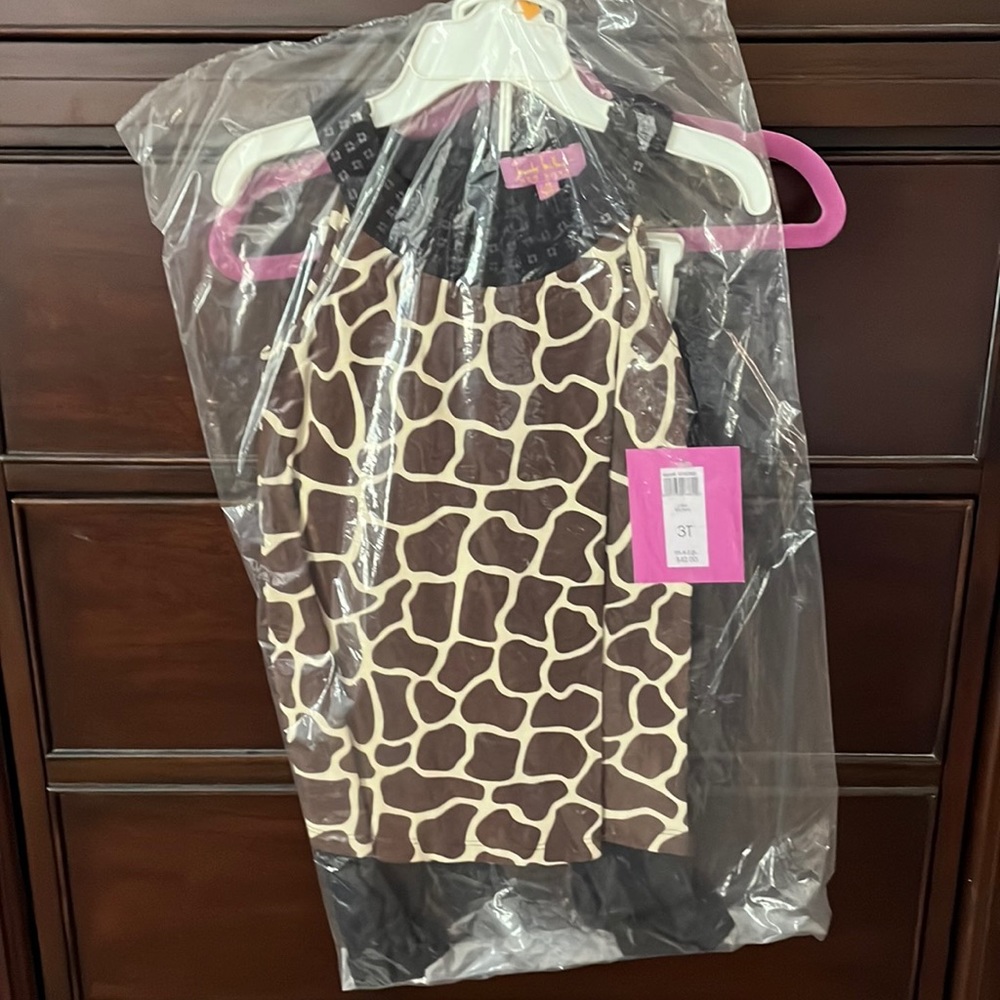 Giraffe print set!